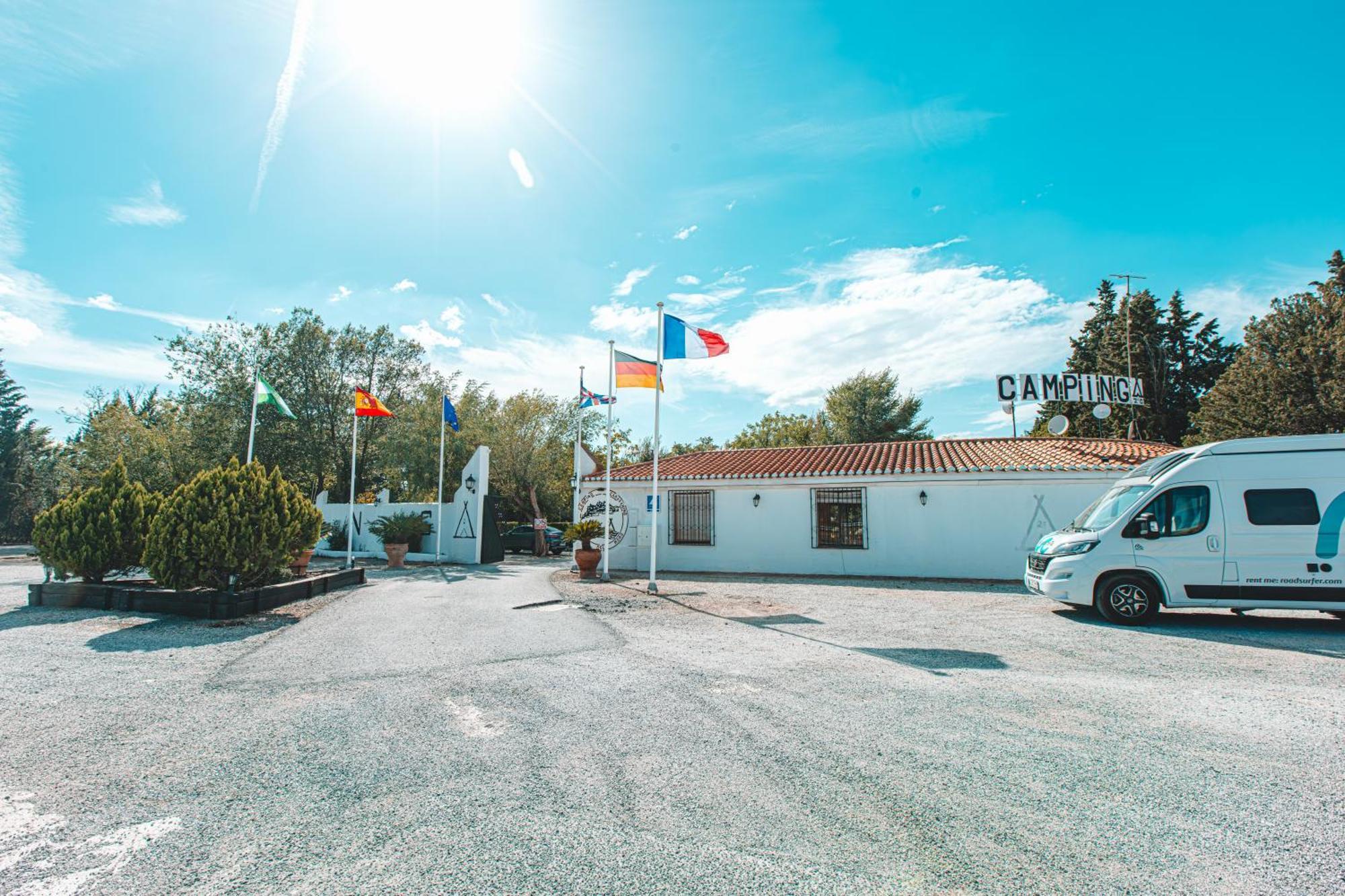 Camping & Bungalows Suspiro Del Moro Otura Exterior foto